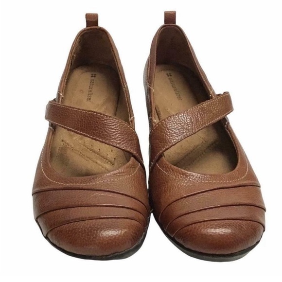 Naturalizer’s genuine leather shoes in a beautiful brown shade Size 7 - Picture 1 of 14